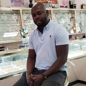 Meet your Posher, Ewuntomah